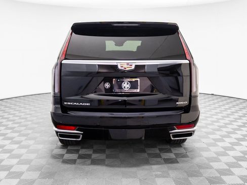 Used 2023 Cadillac Escalade ESV Premium Luxury image 4