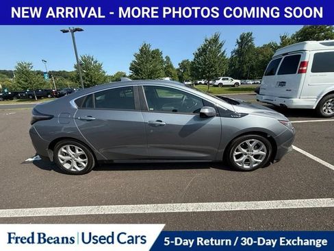 Used 2019 Chevrolet Volt Premier w/ Driver Confidence II Package FWD image 11
