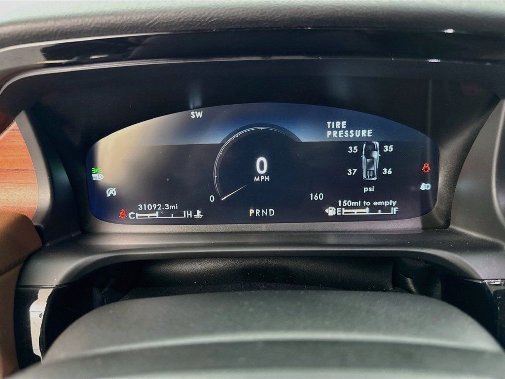 Used 2022 Lincoln Aviator Reserve w/ Equipment Group 201A RWD image 12