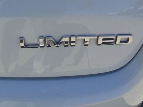 Certified 2025 Jeep Compass Limited AWD/4WD image 11