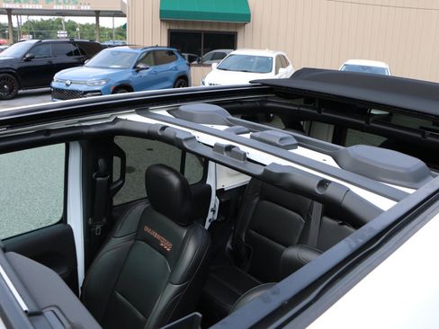 Used 2022 Jeep Wrangler Unlimited Rubicon w/ Trailer Tow Package AWD/4WD image 24