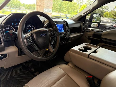Used 2022 Ford F350 XL w/ STX Appearance Package AWD/4WD image 14