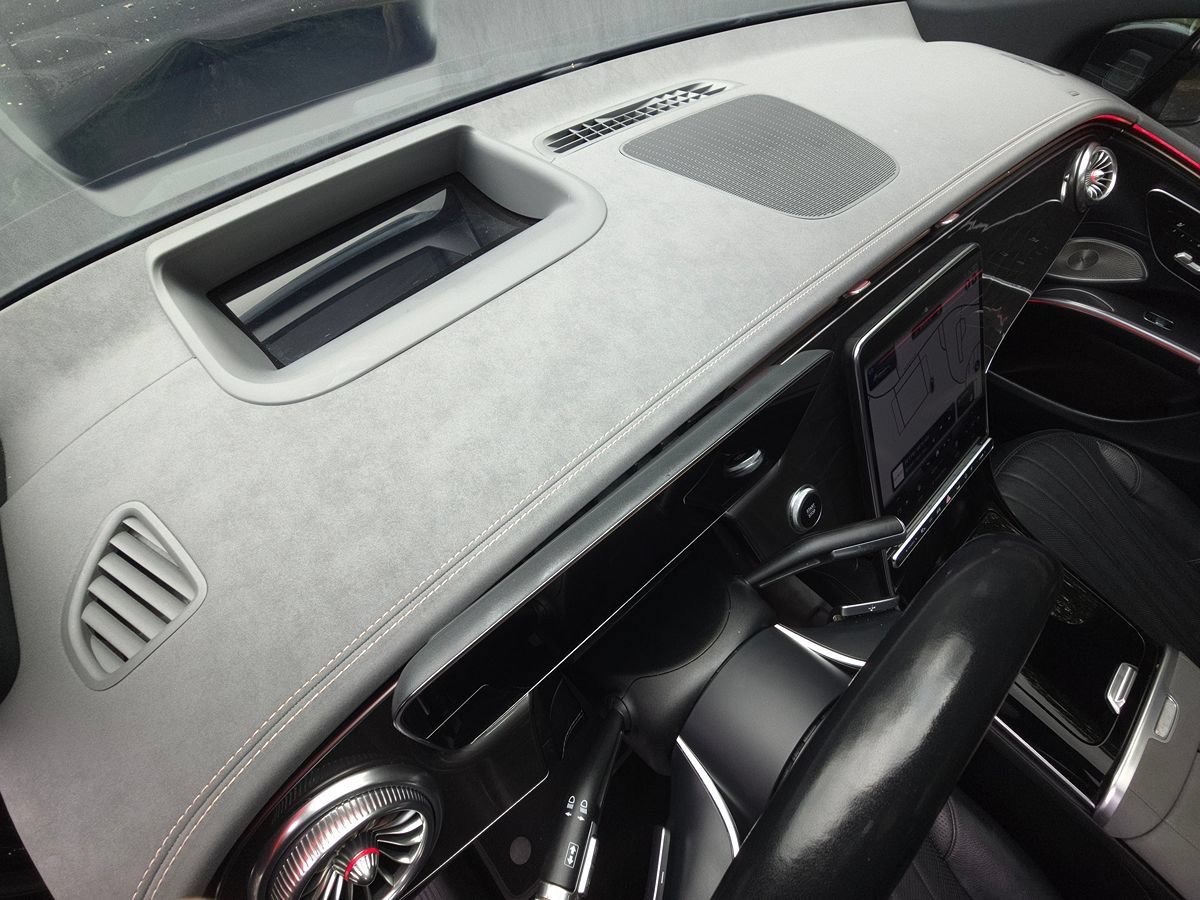 Used 2023 Mercedes-Benz EQS 450+ SUV image 11