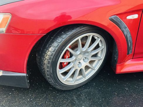 Used 2011 Mitsubishi Lancer Evolution GSR image 22