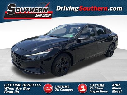 Used 2023 Hyundai Elantra SEL w/ Preferred Accessory Package