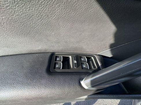 Used 2017 Volkswagen Passat 1.8T R-Line image 13