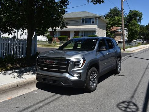 Used 2026 GMC Terrain Elevation FWD image 2