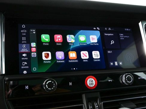 New 2026 Porsche Macan GTS image 17