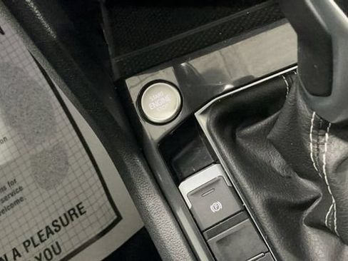 Certified 2024 Volkswagen Tiguan SE AWD/4WD image 23