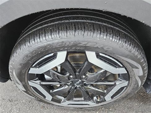 Used 2024 Kia Telluride EX w/ EX Captain's Chair Package image 21