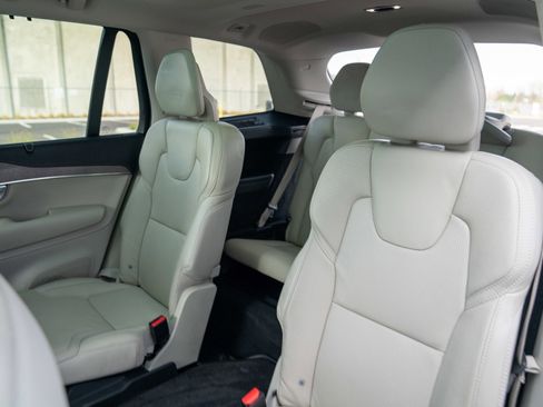 Used 2021 Volvo XC90 T6 Inscription w/ Advanced Package image 22