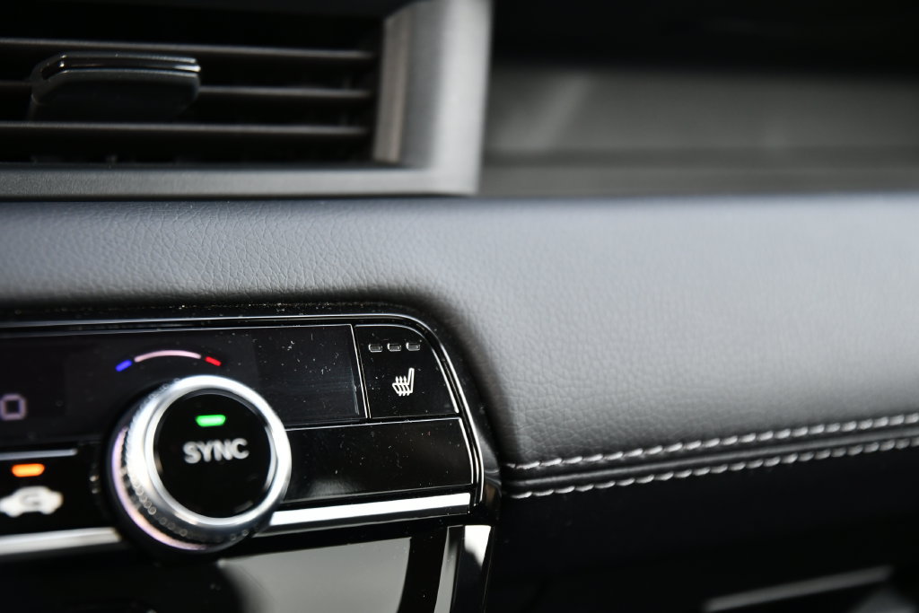 Used 2024 Honda Pilot Touring image 14
