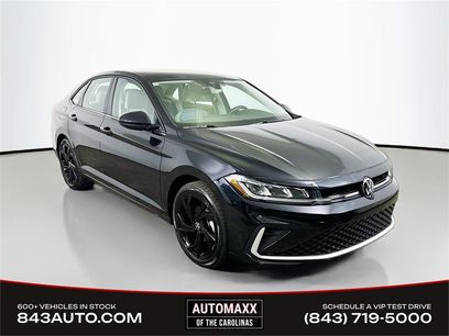 Used 2025 Volkswagen Jetta SE w/ Sunroof Package