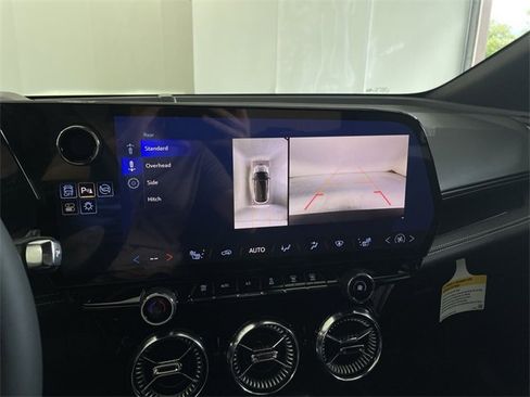 New 2025 Chevrolet Blazer EV LT image 29