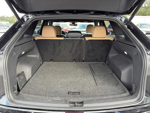 Certified 2024 Volkswagen Atlas Cross Sport SEL R-Line image 12