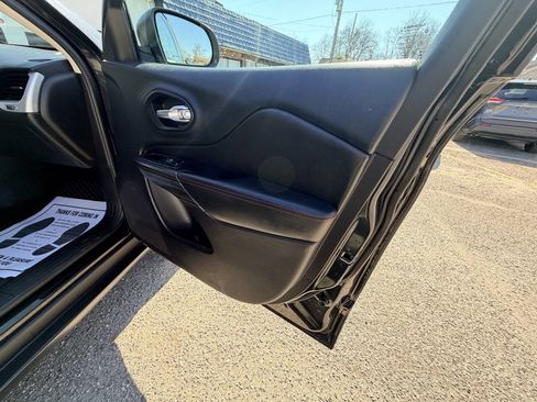 Used 2014 Jeep Cherokee Trailhawk w/ Leather Interior Group image 10