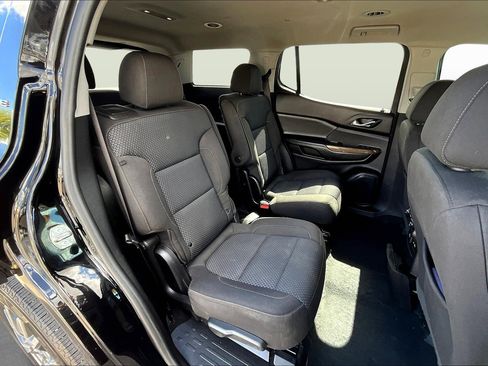 Used 2020 GMC Acadia SLE w/ Driver Convenience Package image 26