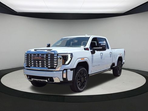 New 2026 GMC Sierra 2500 Denali w/ Denali Reserve Package AWD/4WD image 4