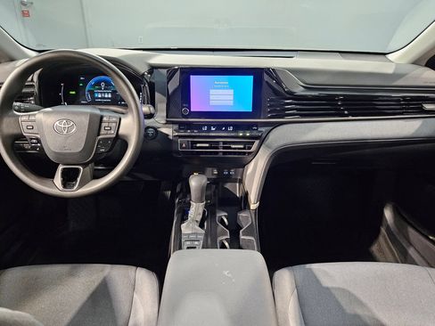 Used 2025 Toyota Camry LE FWD image 10