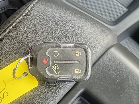 Used 2020 GMC Sierra 1500 SLE w/ SLE Value Package image 14