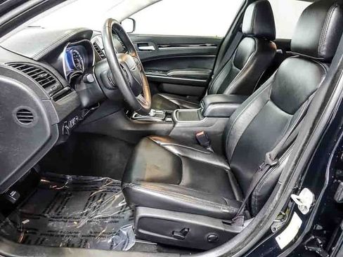 Used 2023 Chrysler 300 Touring AWD/4WD image 12