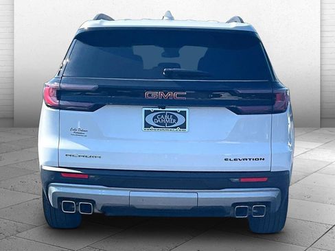 Used 2025 GMC Acadia Elevation FWD image 3