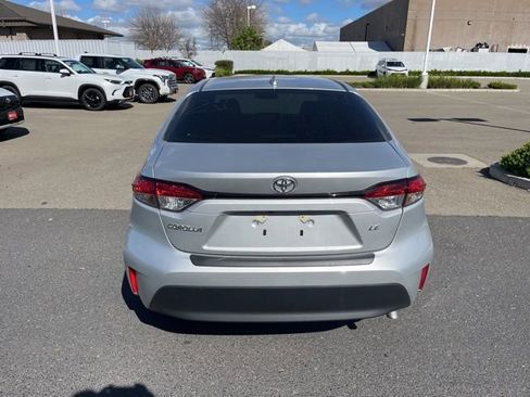 Used 2025 Toyota Corolla LE image 6