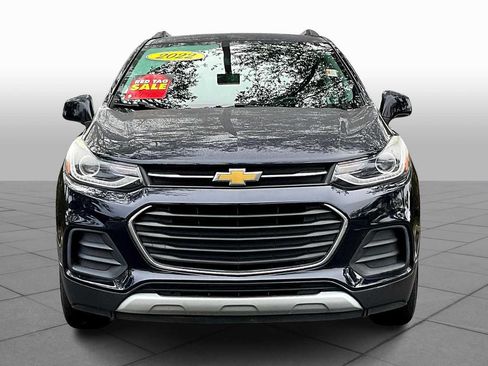 Used 2022 Chevrolet Trax LT w/ LT Convenience Package FWD image 4