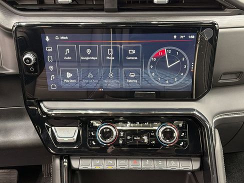 Used 2024 GMC Sierra 2500 AT4X image 22