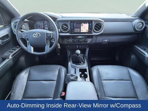 Used 2018 Toyota Tacoma TRD Sport w/ TRD Premium Sport Package AWD/4WD image 27