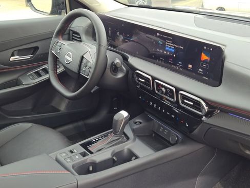 New 2026 Nissan Sentra SR w/ SR Premium Package FWD image 7