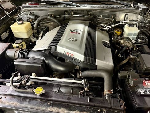 Used 2007 Toyota Land Cruiser image 25