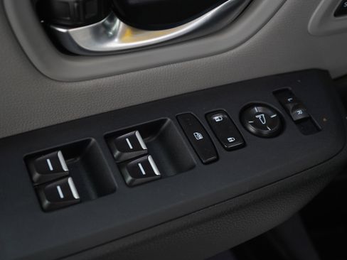 Used 2025 Honda Pilot EX-L image 25