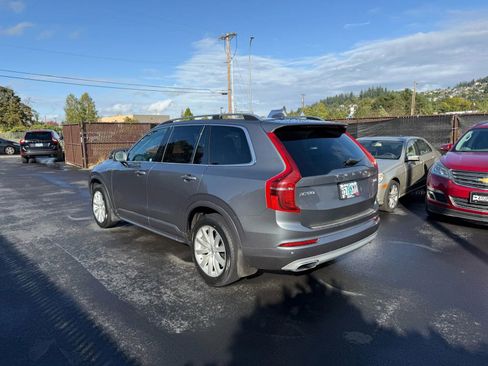 Used 2016 Volvo XC90 T6 Momentum w/ Momentum Plus Package image 7