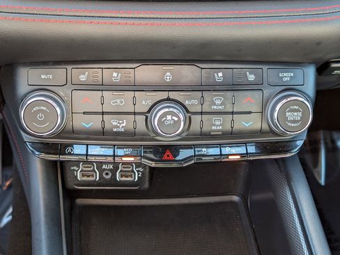 Used 2023 Dodge Durango GT image 25