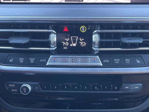 Used 2025 BMW X4 xDrive30i image 6