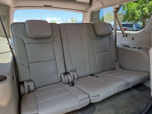 Used 2017 GMC Yukon XL Denali w/ Open Road Package AWD/4WD image 39