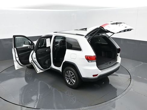 Used 2022 Jeep Grand Cherokee Limited image 29