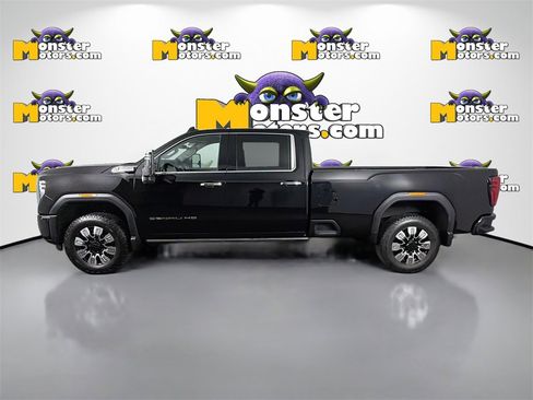 Used 2025 GMC Sierra 2500 Denali w/ Denali Reserve Package image 8