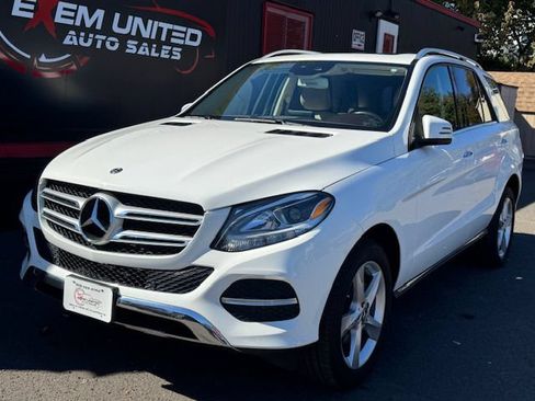 Used 2018 Mercedes-Benz GLE 350 4MATIC image 2