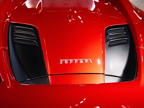 Used 2022 Ferrari F8 Tributo image 14