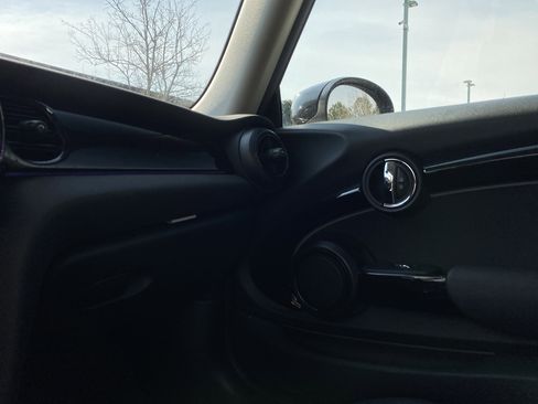 Certified 2023 MINI Cooper 2-Door Hardtop image 18