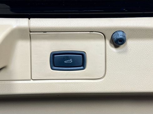 Used 2013 Porsche Panamera image 32