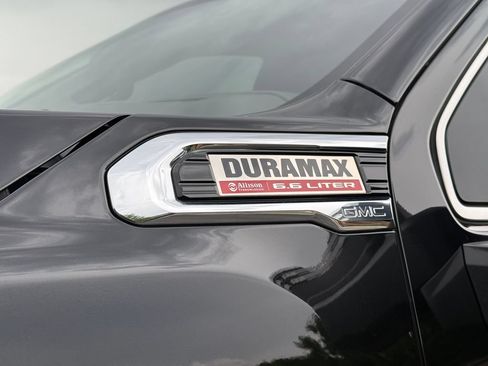 Used 2022 GMC Sierra 3500 Denali w/ Denali Black Diamond Edition AWD/4WD image 18