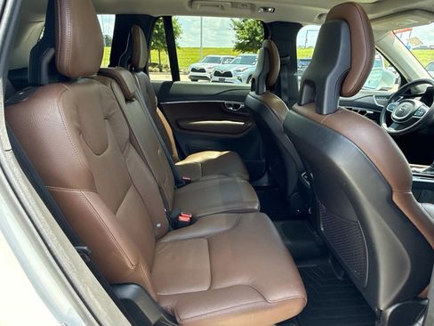 Used 2020 Volvo XC90 T6 Momentum w/ Protection Package Premier AWD/4WD image 14