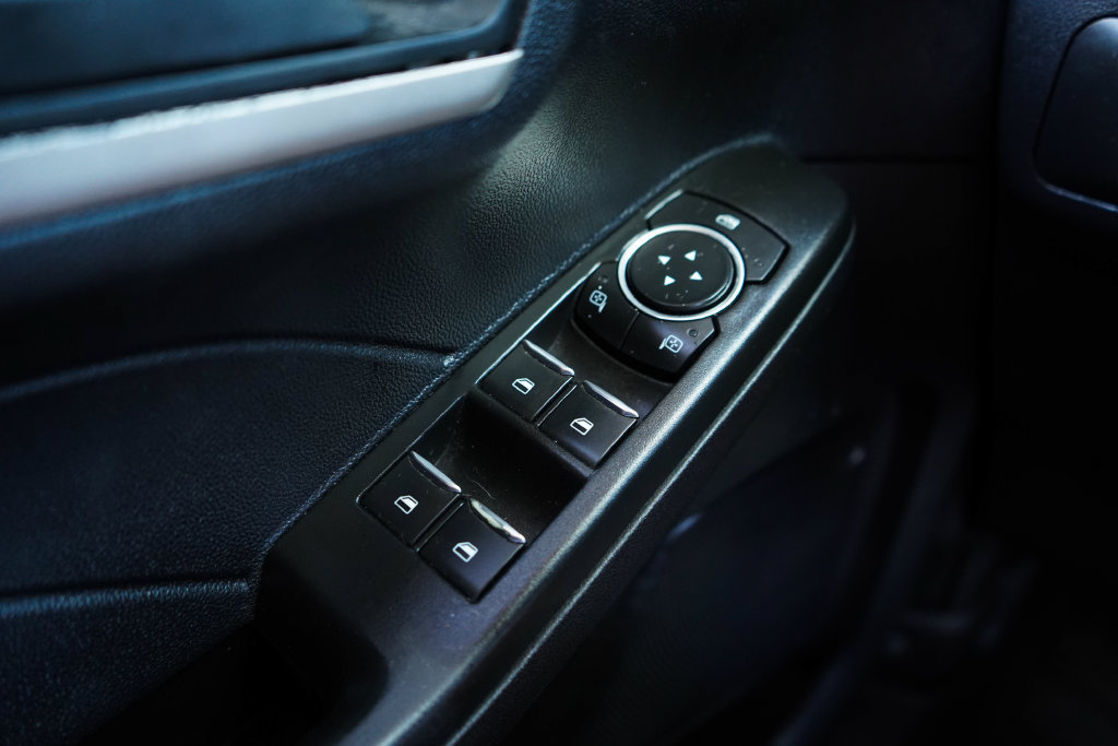 Used 2022 Ford Escape SE FWD image 29
