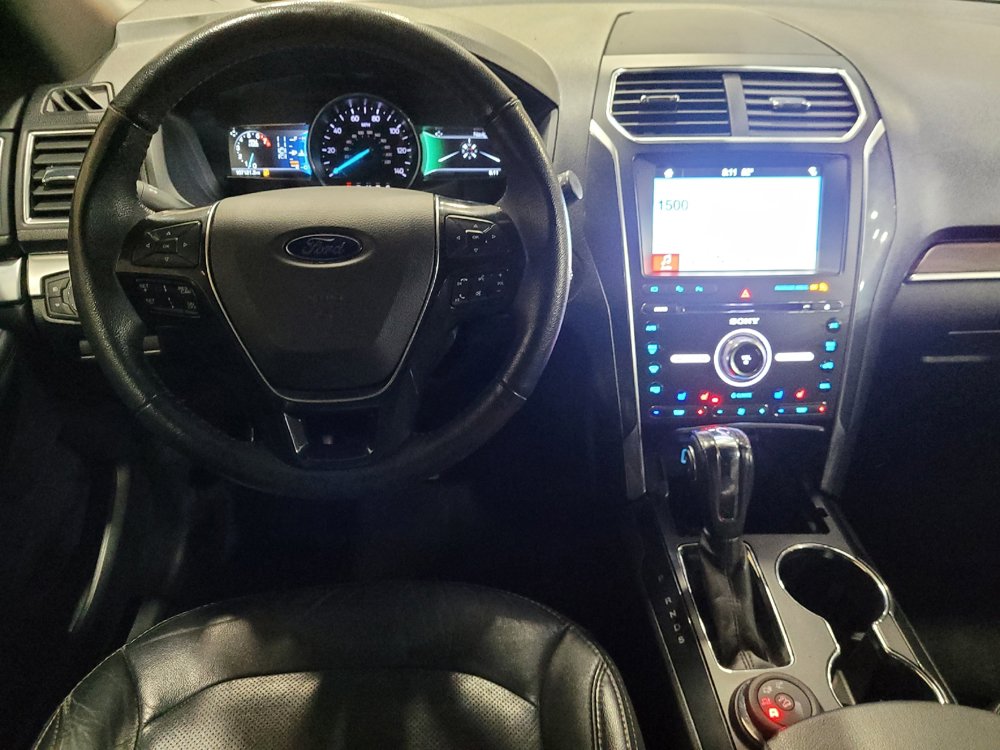 Used 2018 Ford Explorer Limited w/ Equipment Group 301A AWD/4WD image 22