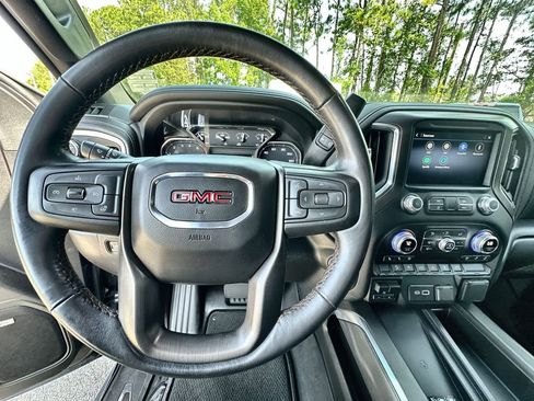 Used 2022 GMC Sierra 1500 AT4 w/ AT4 Preferred Package AWD/4WD image 11