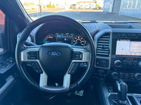 Used 2017 Ford F150 Platinum w/ Equipment Group 701A Luxury AWD/4WD image 18