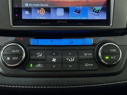 Used 2018 Toyota RAV4 XLE AWD/4WD image 17